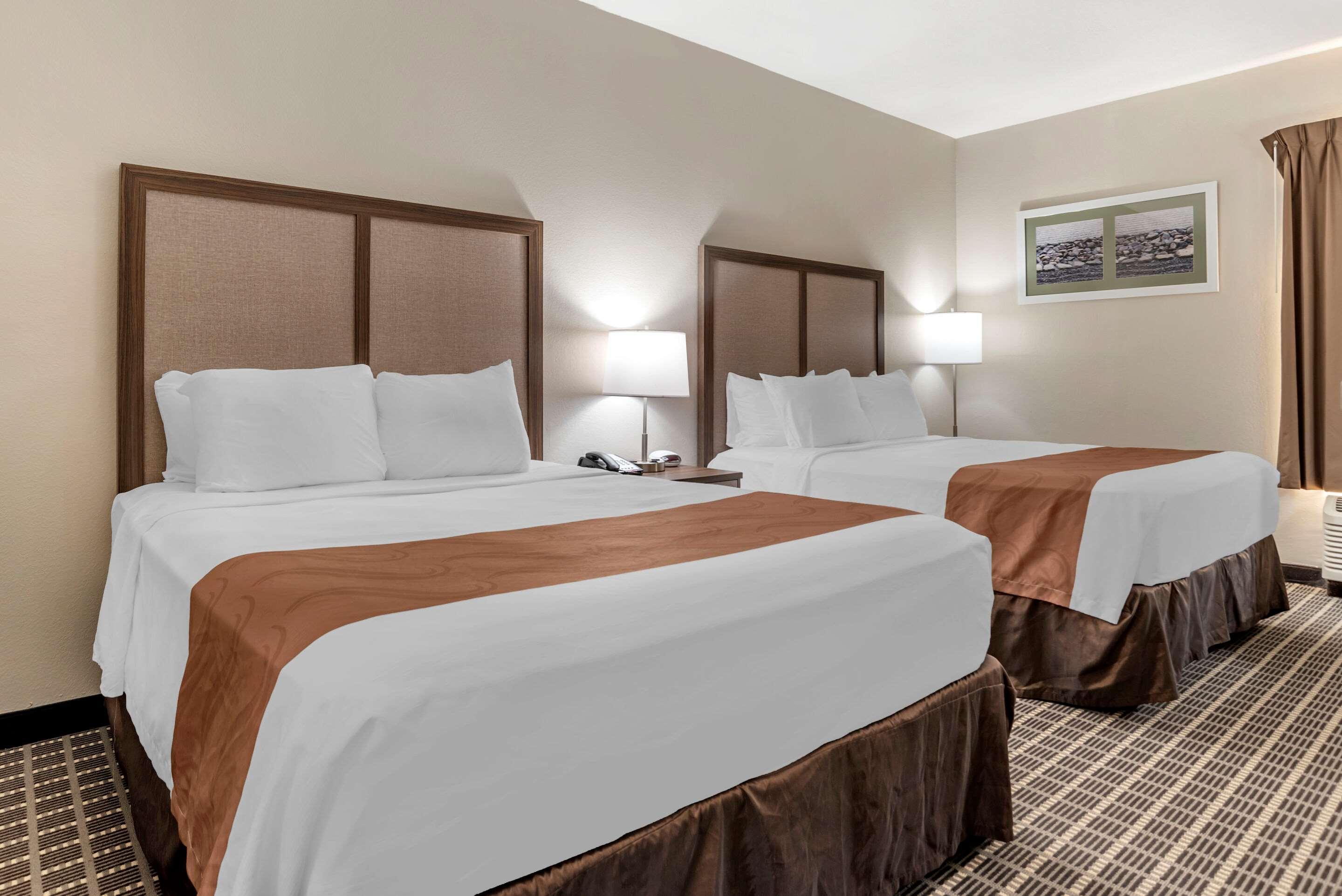 מולטרי Quality Inn מראה חיצוני תמונה