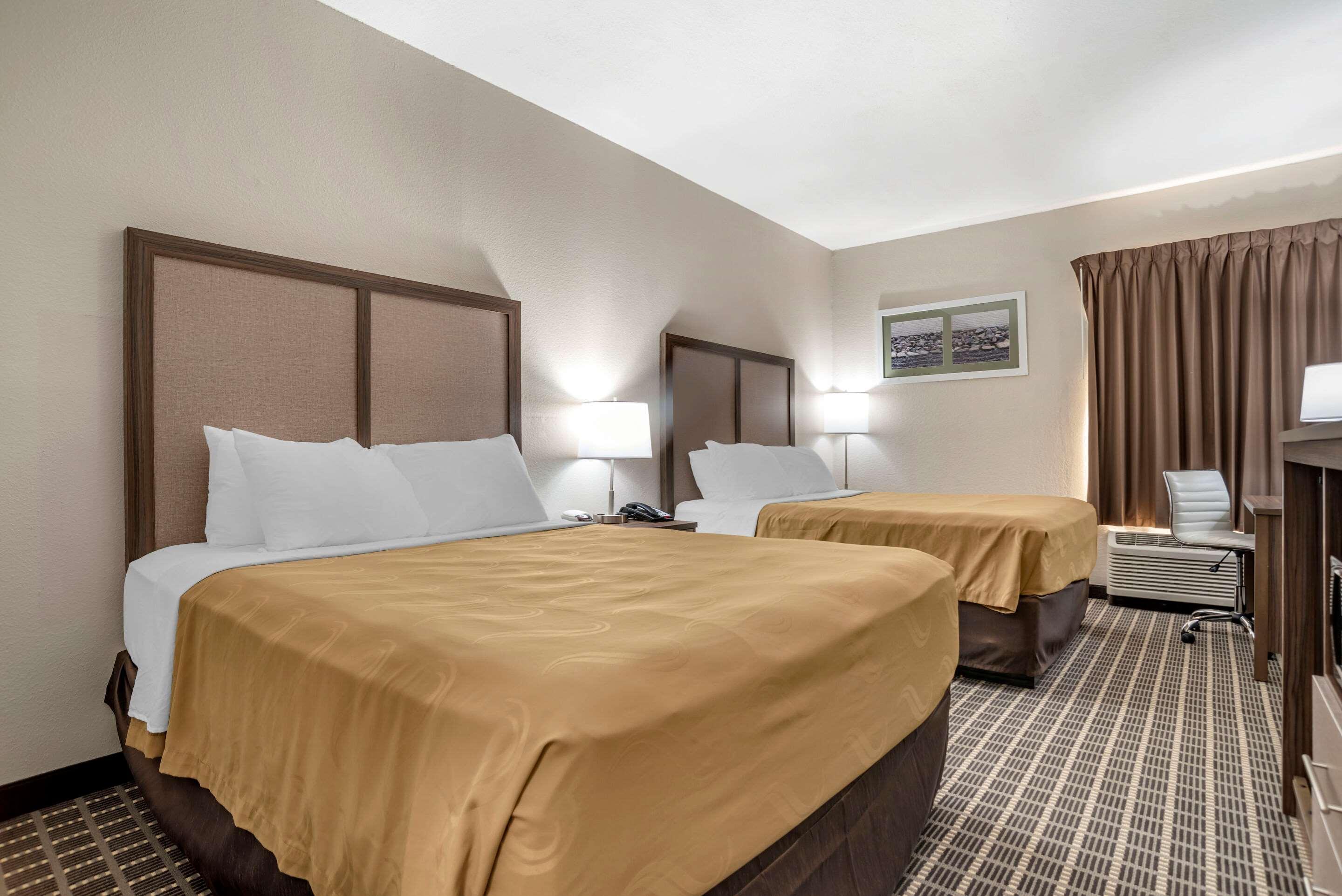 מולטרי Quality Inn מראה חיצוני תמונה