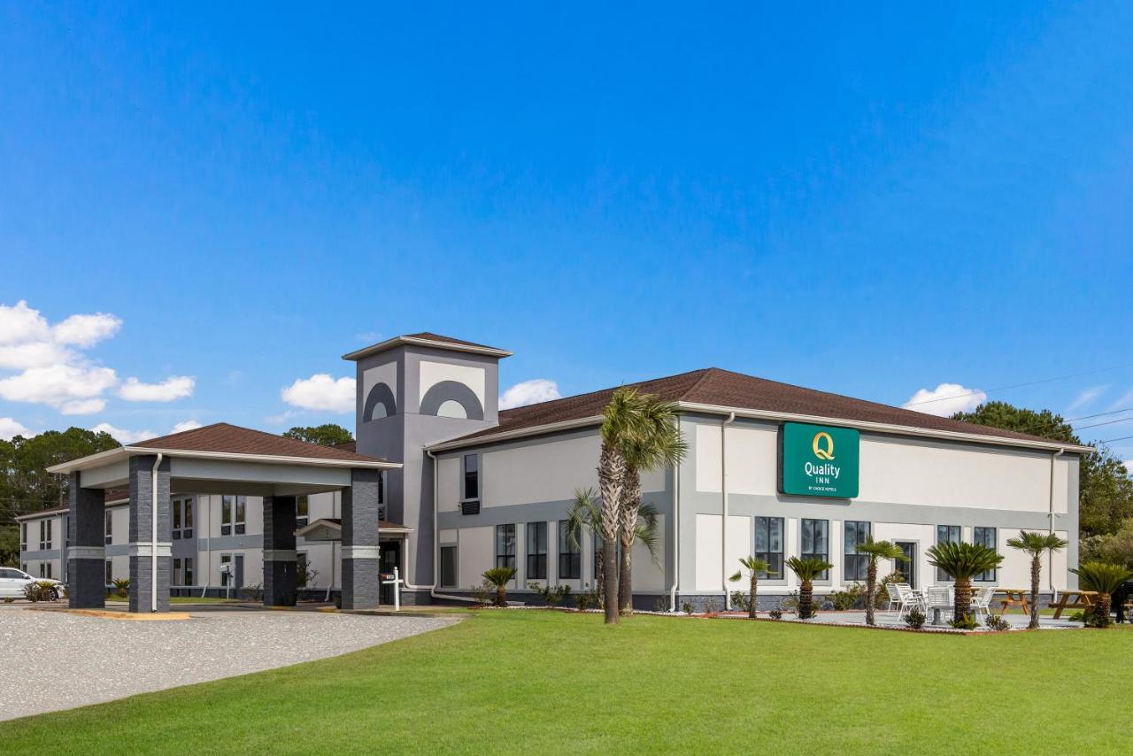 מולטרי Quality Inn מראה חיצוני תמונה