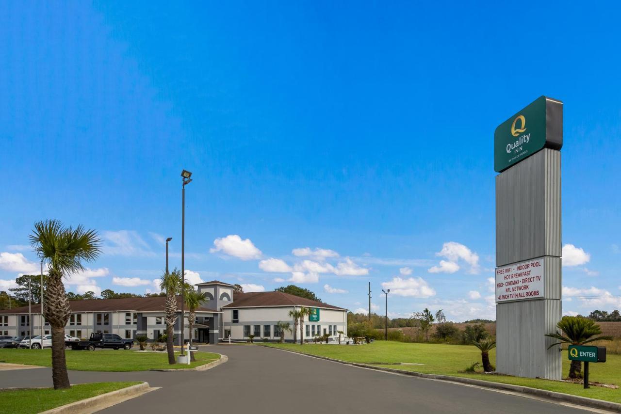 מולטרי Quality Inn מראה חיצוני תמונה